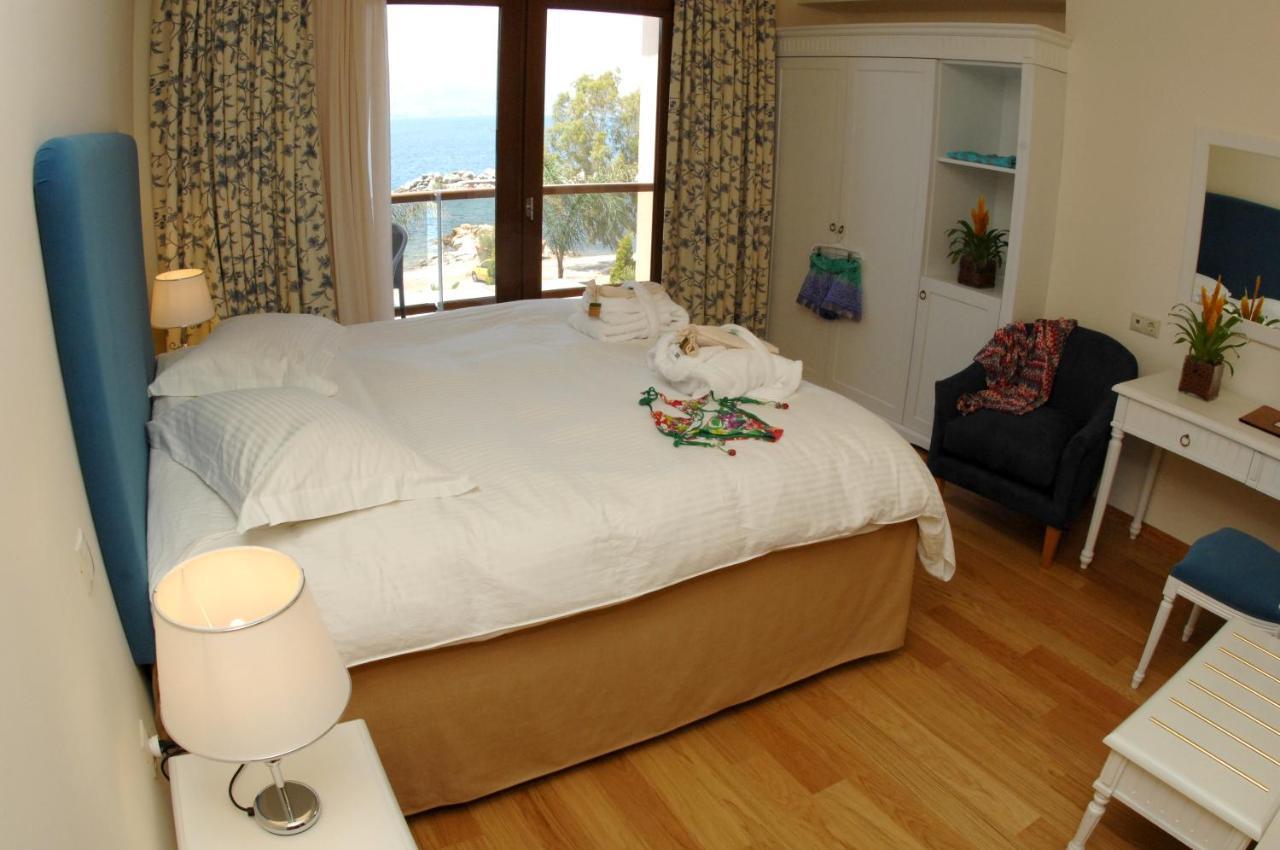 Valis Resort Hotel Vólos Extérieur photo A bedroom at the Hotel del Coronado