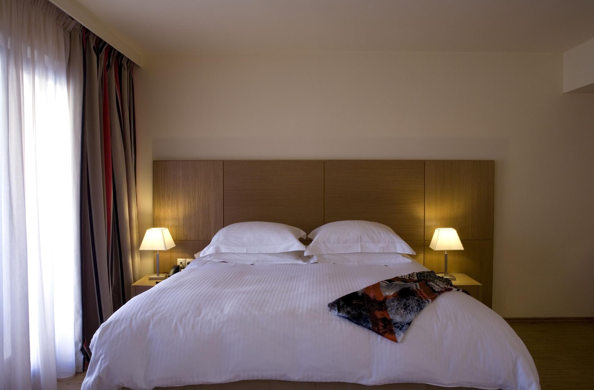 Valis Resort Hotel Vólos Extérieur photo A bedroom