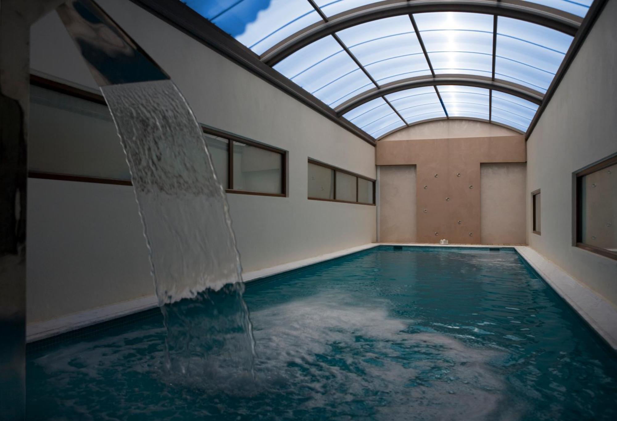 Valis Resort Hotel Vólos Extérieur photo The indoor pool