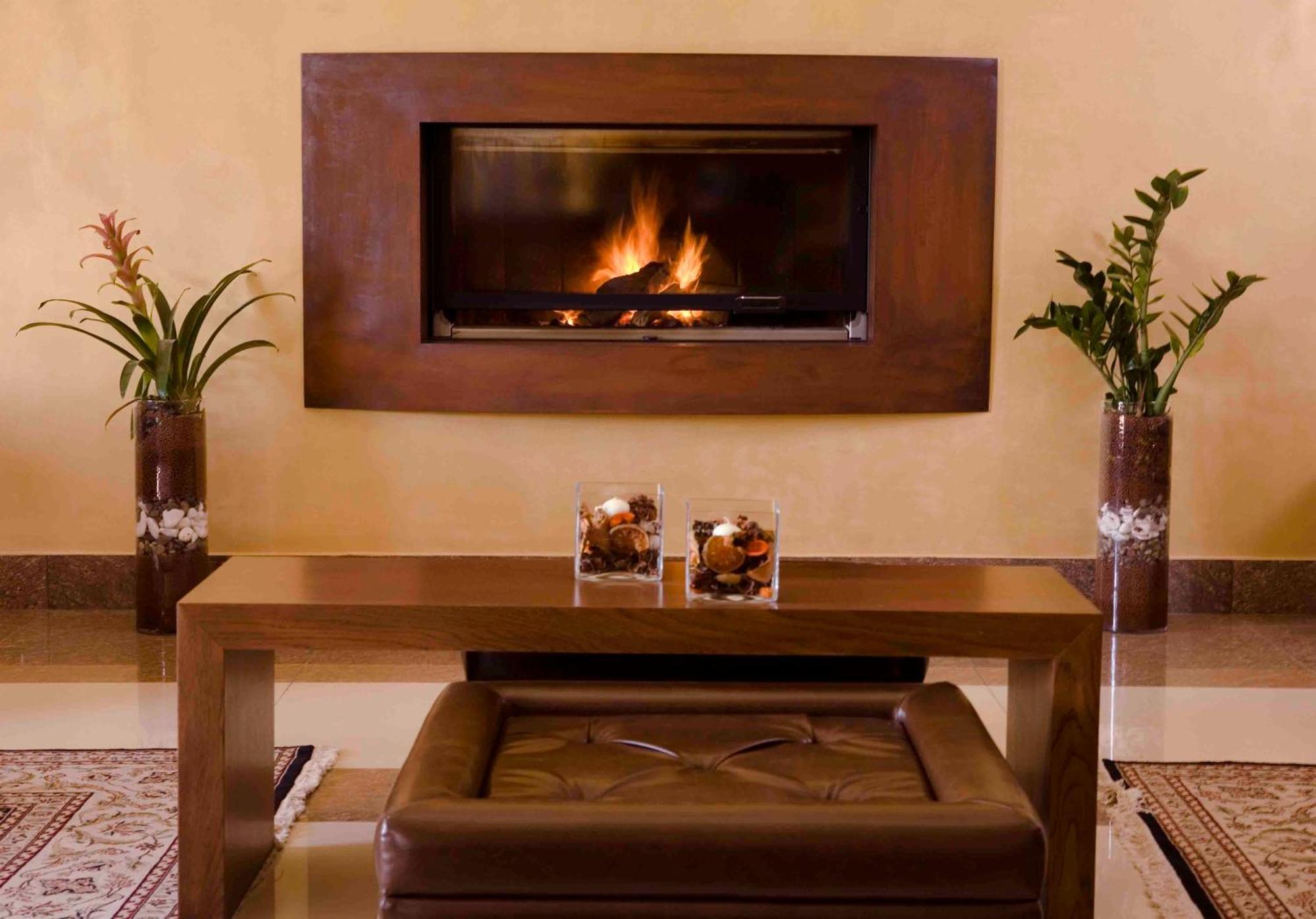 Valis Resort Hotel Vólos Extérieur photo A fireplace