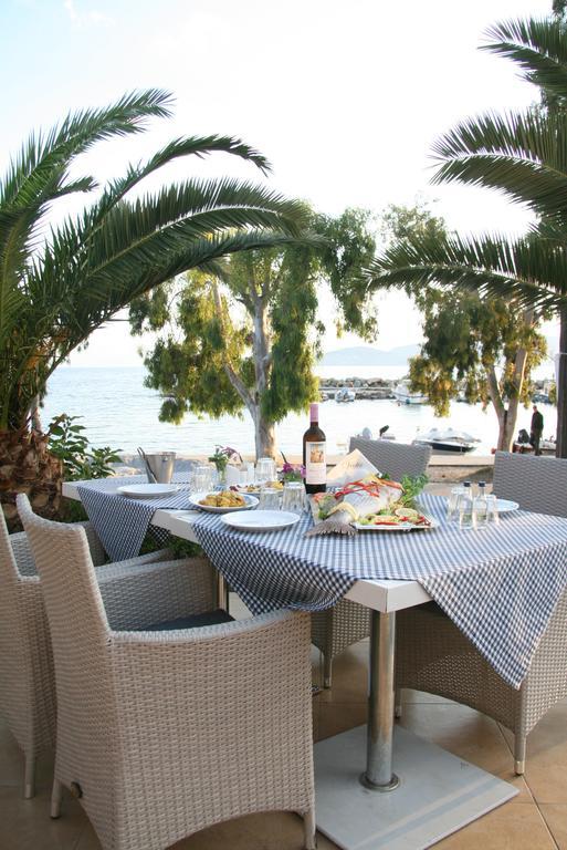 Valis Resort Hotel Vólos Extérieur photo A Greek table