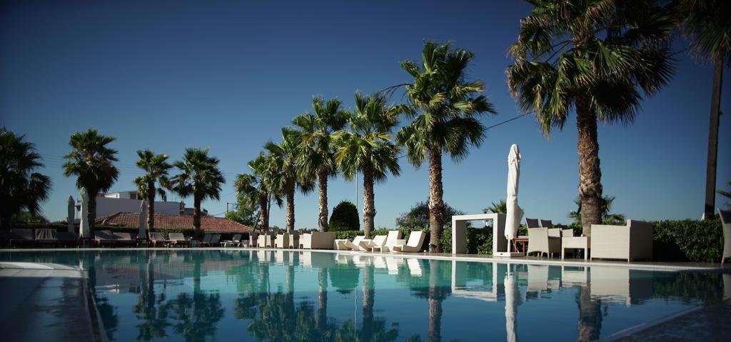 Valis Resort Hotel Vólos Extérieur photo The pool at the hotel
